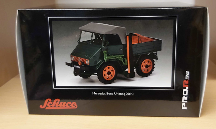 Mercedes Benz Unimog 2010 mit Messerbalken 1/32 -werkseitig ausverkauft